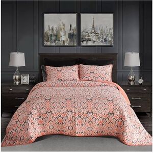 🌸.   Stylish Coral and Gray Quilt Set